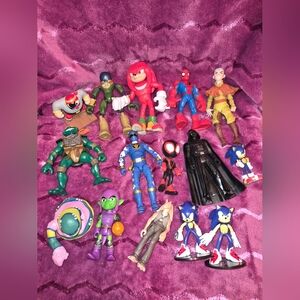Mixed Action Figure Toy Lot Marvel, Star Wars, Sonic, Pokemon